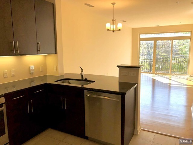 Foto del edificio - 2227 Riverview Ave