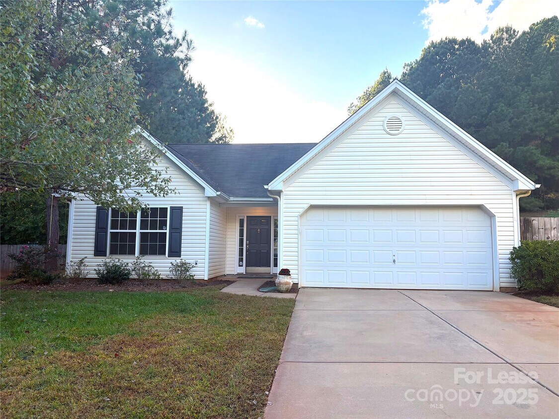 Foto principal - 1888 Lillywood Ln