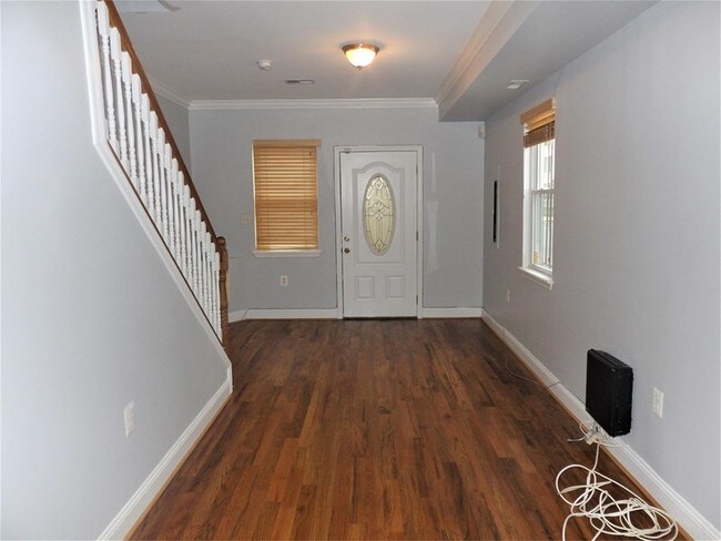 Foto del edificio - 653 20th St NE