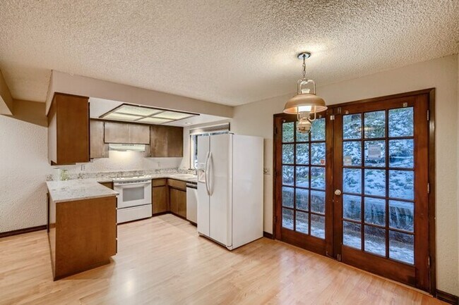 Foto del edificio - 24404 SE Mirrormont Blvd