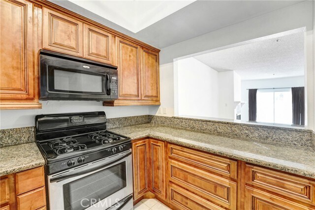 Foto del edificio - 2905 Montrose Ave