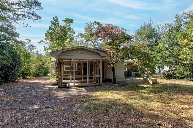 Building Photo - Home For Rent In Ridgewood Heights