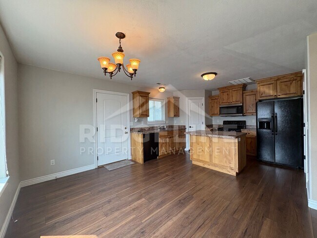 Foto del edificio - 470 Sunflower Rd