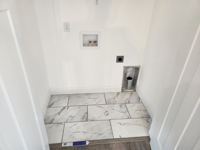 Photo - 240 Grand Oak Ln House