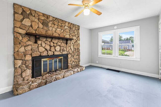 Building Photo - Remodeled 3-Bedroom Home with Full Basement and Off-Street Parking