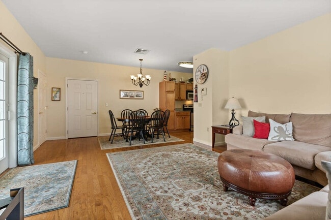 Building Photo - 15 K St