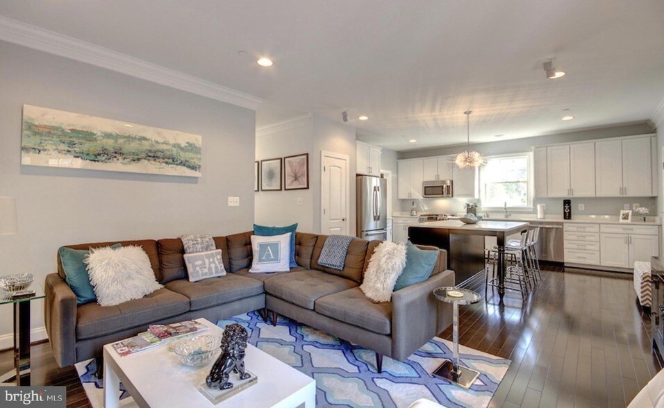 Foto principal - 6002 New Hampshire Ave NE