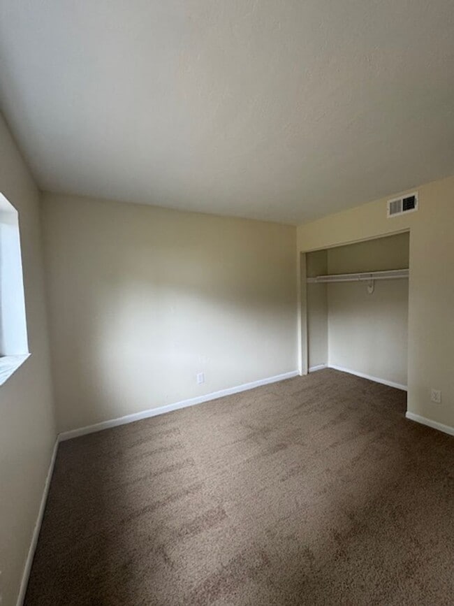 Foto del edificio - Holly Tree Condominiums