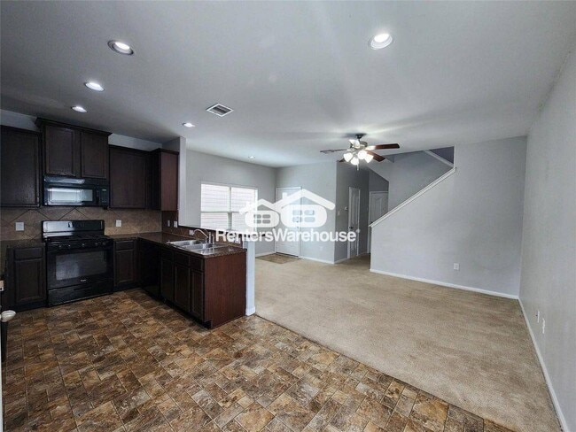 Foto del edificio - 9346 Valley Tree Ln