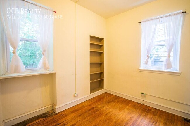 Building Photo - One Bed University City Apartment