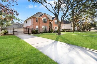 Building Photo - 803 Chisel Point Dr