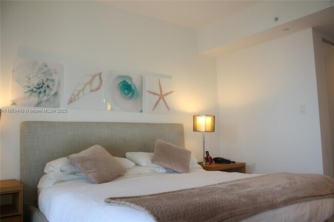 Foto del edificio - 2602 E Hallandale Beach Blvd
