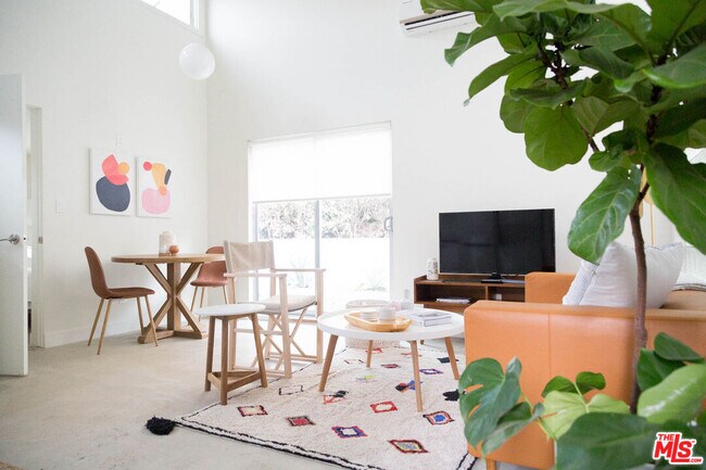 Foto del edificio - 2228 1/2 Echo Park Ave