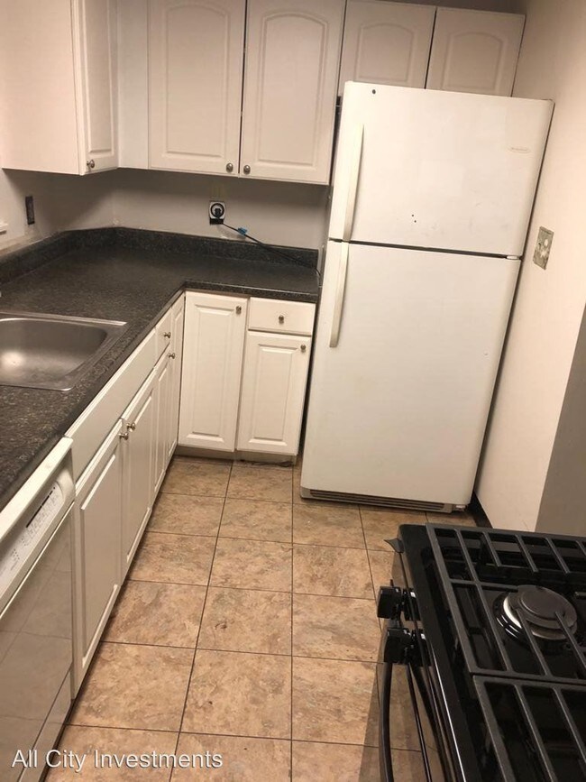 Building Photo - 2 br, 1 bath House - 619 Sigel Street