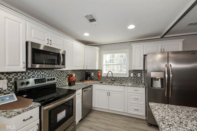 Foto del edificio - Room in House on Pelton Pl NW