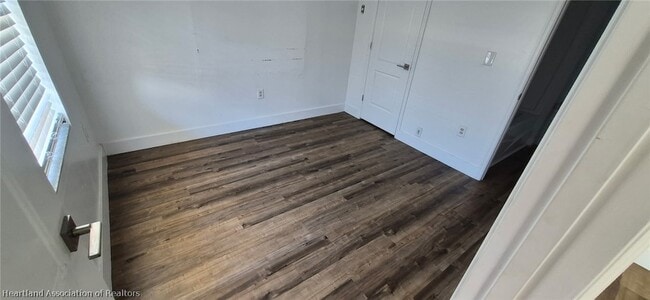 Foto del edificio - 404 N Ridgewood Dr