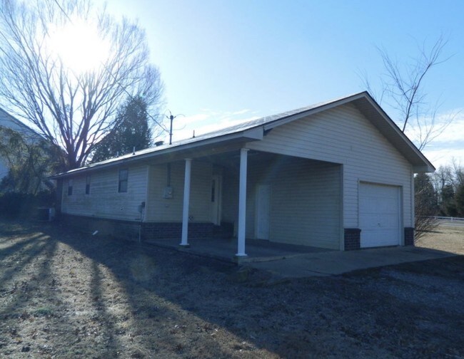 Building Photo - 2300 E Main St
