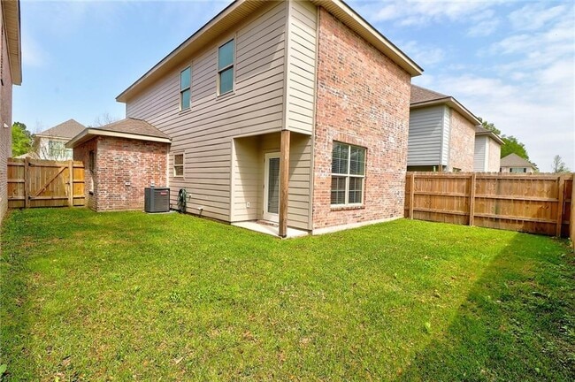 Building Photo - 2021 Maison Rue Dr