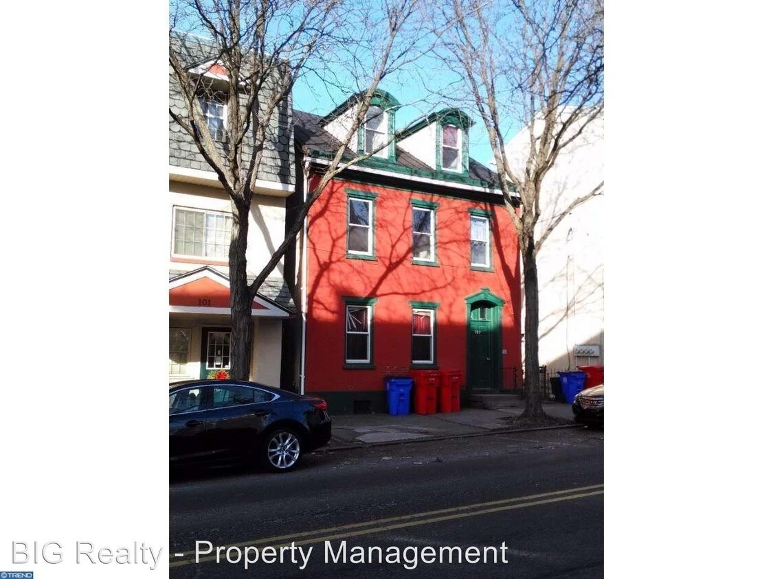 Primary Photo - 107 King St