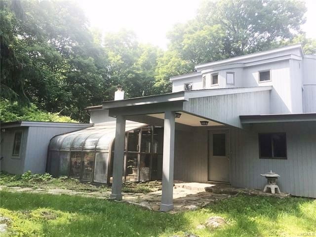 Building Photo - 7 Deer Hill Ln