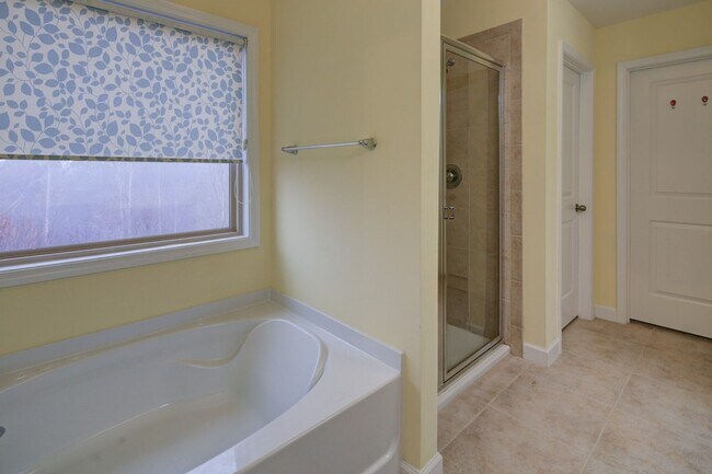 Foto del edificio - Welcome to your dream home in the gated La...