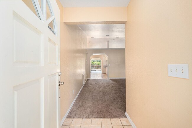 Foto del edificio - Charming 3-Bedroom Home in Desirable Southeast Ocala – Spacious Living & Prime Location!