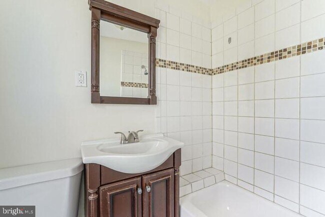 Foto del edificio - 4639 Umbria St
