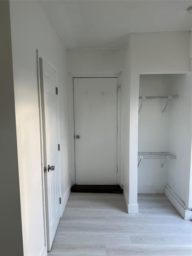 Foto del edificio - 6740 NW 6th Ct