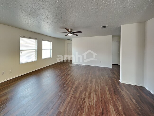 Building Photo - 2509 Margaret Ln