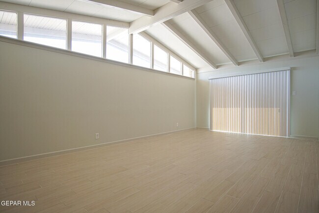 Foto del edificio - 3313 Cork Dr