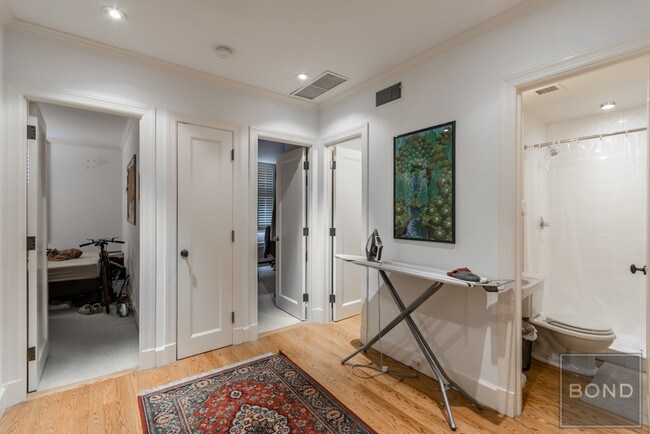 Building Photo - 534 3rd Ave