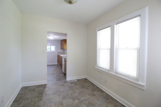Building Photo - 2 Bedroom 2 Bath Home In Waldo