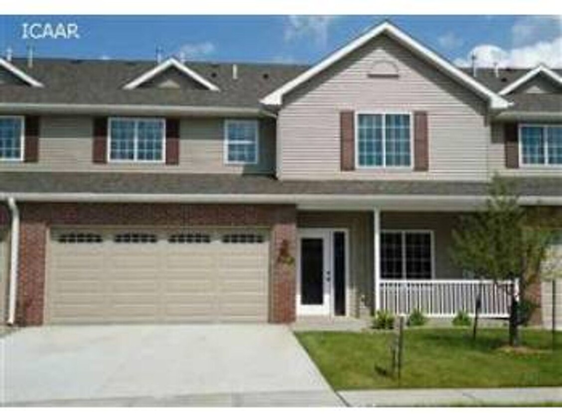 Primary Photo - Wonderful 2 Bedroom Townhome in a Great No...