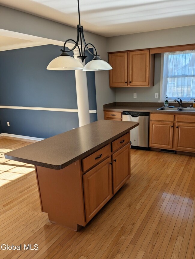 Building Photo - 76 Ridgewood Dr