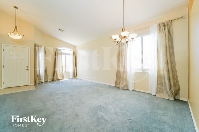 Foto del edificio - 5240 N Spring Pointe Pl