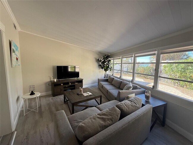 Foto del edificio - 6407 1st Palm Point