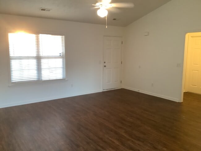 Building Photo - 9504 Huckabee Dr NE