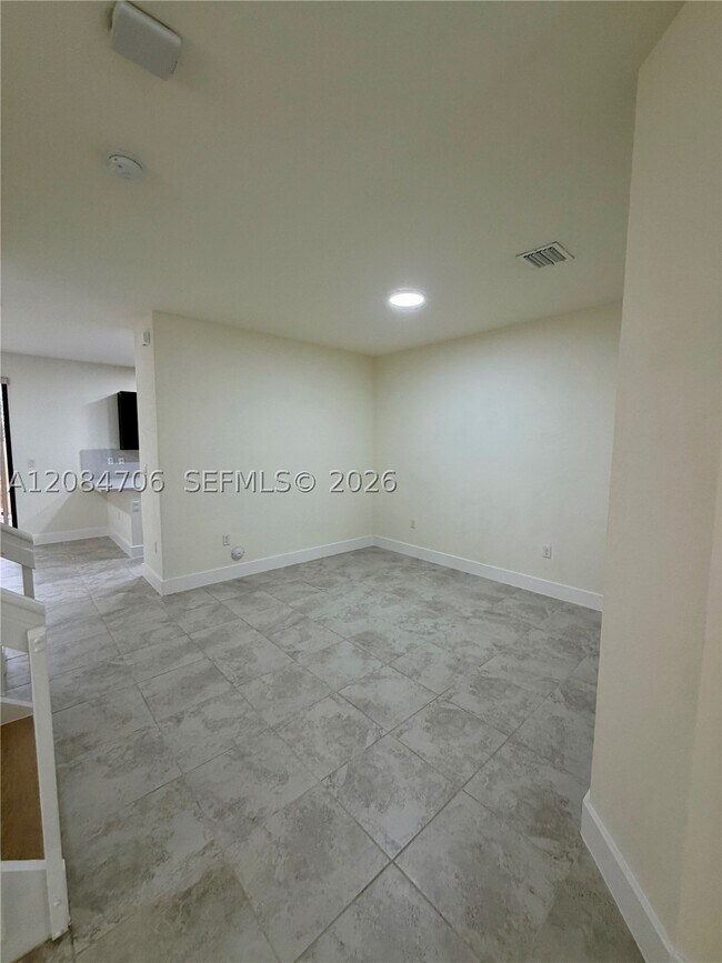 Building Photo - 6561 N Anise Ct