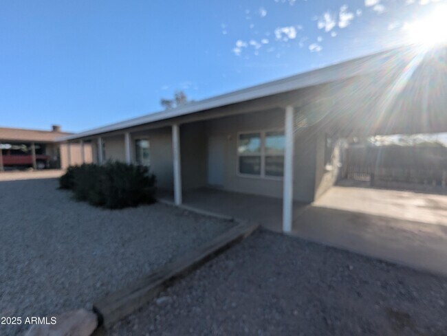Foto del edificio - 1280 N Mesquite Ln