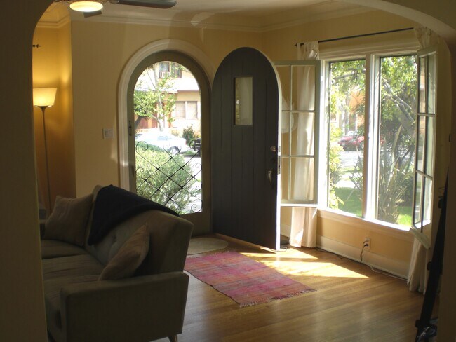 all walls are now painted white - 1149 Poinsettia Dr