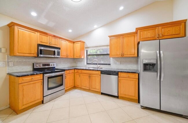 Foto del edificio - 2532 NW 87th Dr
