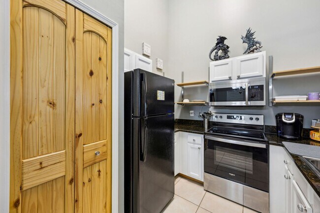 Foto del edificio - Coastal Condo Living in Gated Fernandina B...