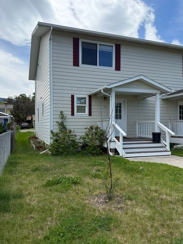 Building Photo - 408 S 12th St