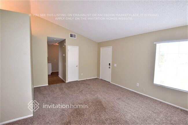 Foto del edificio - 15761 Bluechip Cir