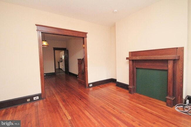 Building Photo - 5269 Ridge Ave