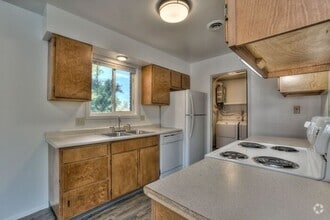 Building Photo - 1707 Palm Dr
