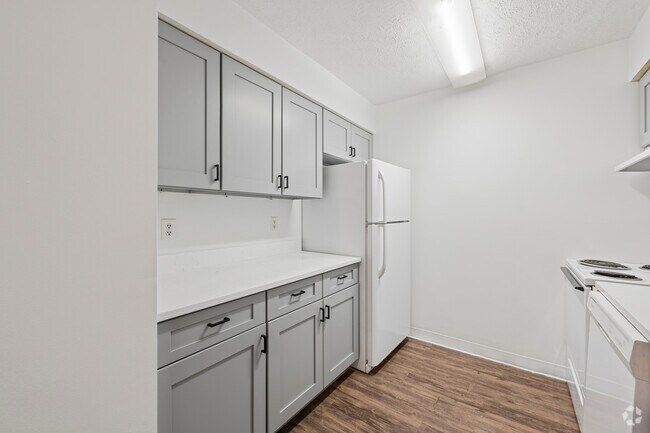 3 habitaciones, 2 baños - 1040 pies cuadrados - Cocina - Crescent Park Apartments