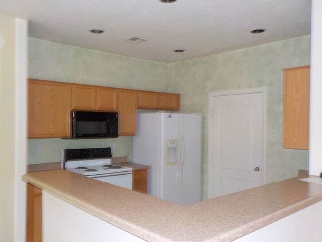 Building Photo - Three Bedroom Hermosa Vistas Condo!