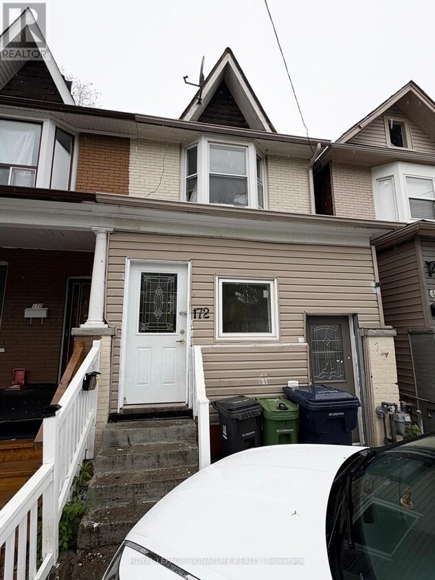 Primary Photo - 172 Coxwell Ave