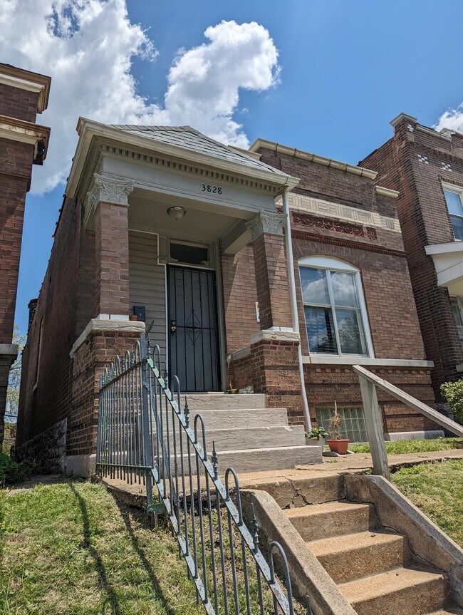 Foto del edificio - 3618 S Compton Ave
